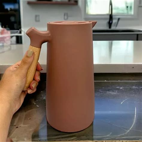 Garrafa T Rmica Cantinho Do Caf Ch L N Rdica Cabo Madeira Cor Nude Mercadolivre