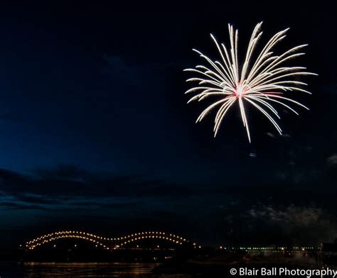 Memphis Fireworks on the Mississippi | Blair Ball Photography