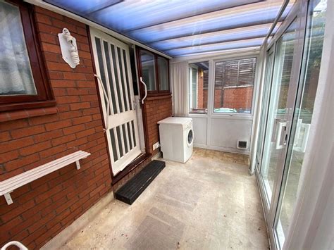 2 Bedroom Property For Sale In Woodside Park Avenue Horsforth Leeds