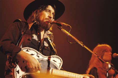 The 15 Best Waylon Jennings Songs (Updated 2017) | Billboard