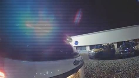 Watch Close Call For Cop Making Traffic Stop WNKY News 40 Television