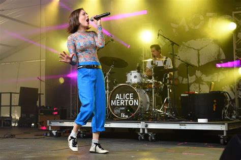 Watch Alice Merton Lash Out In New Video 93 Xrt