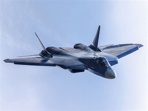 13 photos of the Su-57, Russia's stealthy response to the F-22 Raptor ...