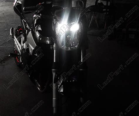 Pack LEDs luzes de presença mínimos para Suzuki GSR 600