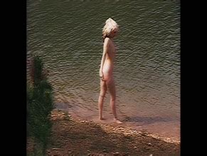 HOUSEBOAT HORROR NUDE SCENES AZNude