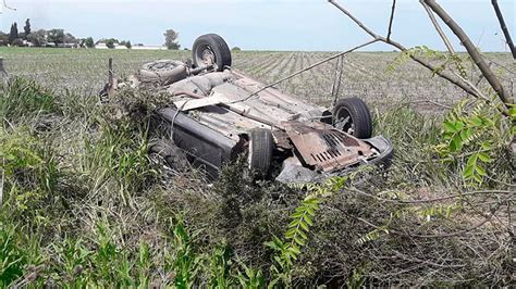 Hospitalizaron A Tres Personas Tras El Vuelco De Un Auto En La Ruta