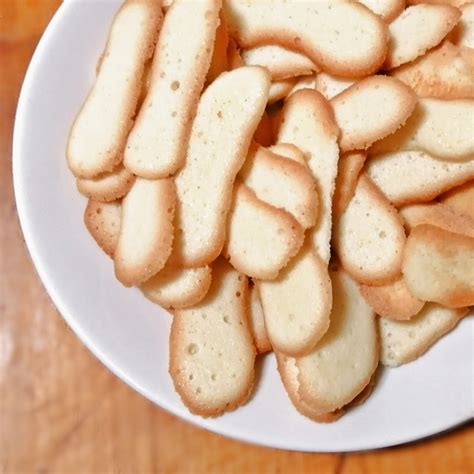 Cat S Tongue Cookies Langues De Chat Romaniancook