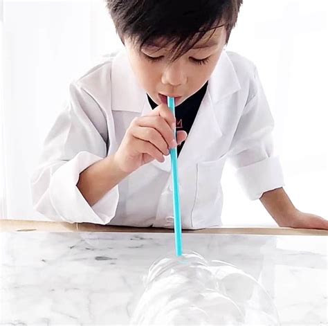 AWESOME BUBBLE SCIENCE EXPERIMENT WITH KIDS - hello, Wonderful