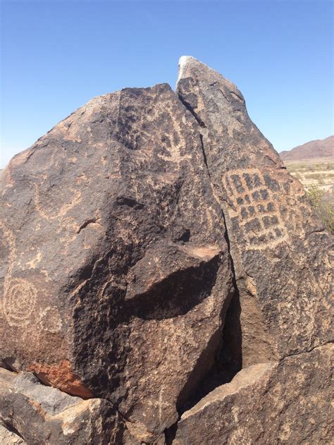 Painted Rock Petroglyphs Arizona — The Last Adventurer