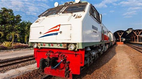 Syarat Naik Kereta Api Juli 2022 Lengkap Dengan Jadwal Kereta Api