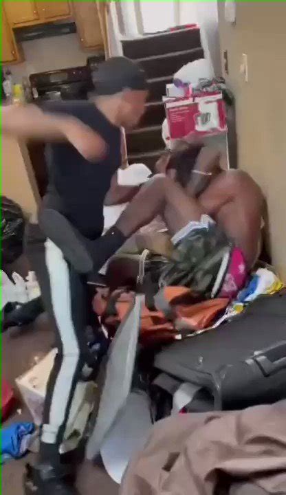 STREET FIGHT K FOLLOW FOR NOTHING MISSED On Twitter He Fuck Her Https T Co