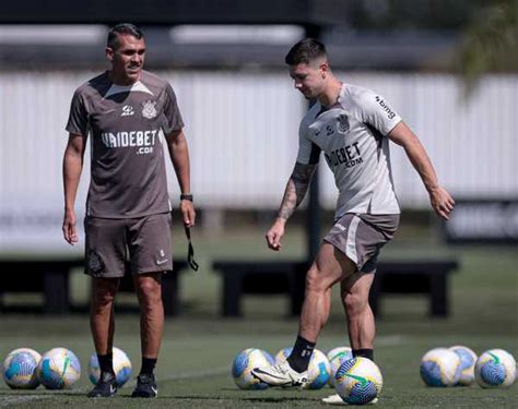 Escala O Corinthians Deve Ter Quatro Mudan As Para Enfrentar O