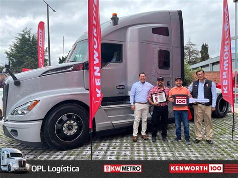 Clientes De Kenworth Mexicana Reciben Las Primeras Unidades