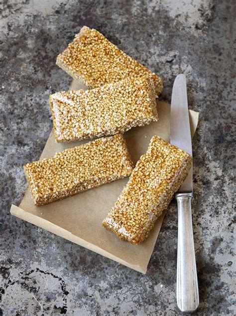 Pasteli Soft Sesame Bars With Honey Olivemagazine Gr