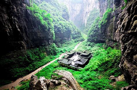 4 Days Chongqing Tour With Wulong Karst Landscape