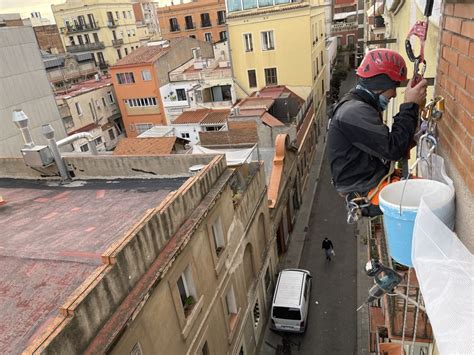 Foto Colocaci N De Malla De Protecci N Con Trabajos Verticales Y