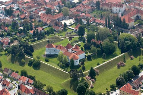 #varazdin #city #croatia #hrvatska #travel #beauti… | Croacia, Lugares