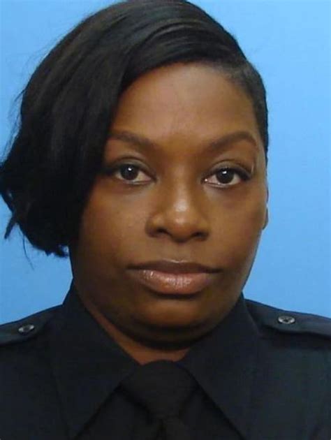 Baltimore Officer Dies Days After Being Shot In Patrol Car Wfla