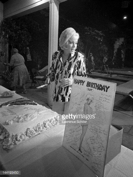 Marilyn Celebrating Her 36th Birthday On The Set Of Somethings Got To