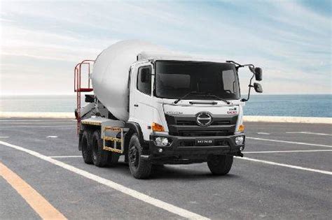 Hino Dutro Cargo Hdl Vs Hino Ranger Mixer Fm Which Is Better