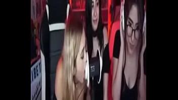 Lo Que Realmente Hacen Las Gamers XVIDEOS