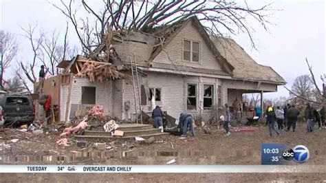 Illinois tornado outbreak: At least 20 touchdowns reported, dozens ...