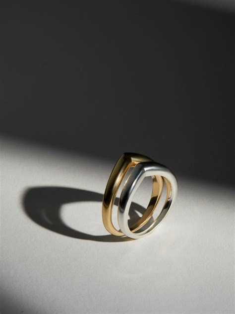 The Arrow Ring Crusset