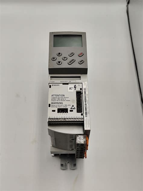 Falownik Lenze E82EV551 2B 00411434 3A 0 55 KW E82EV551 2B Cena