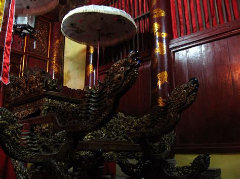 bach ma temple images  pics  holidifycom