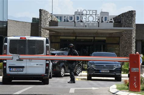 Racija u hotelu Podgorica Uboviću oduzeto šest vozila