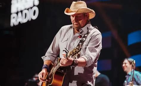 De qué murió el cantante Toby Keith el ícono de la música country en