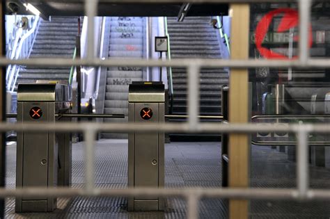 Milano sciopero dei trasporti lunedì 21 gennaio mezzi Atm fermi per