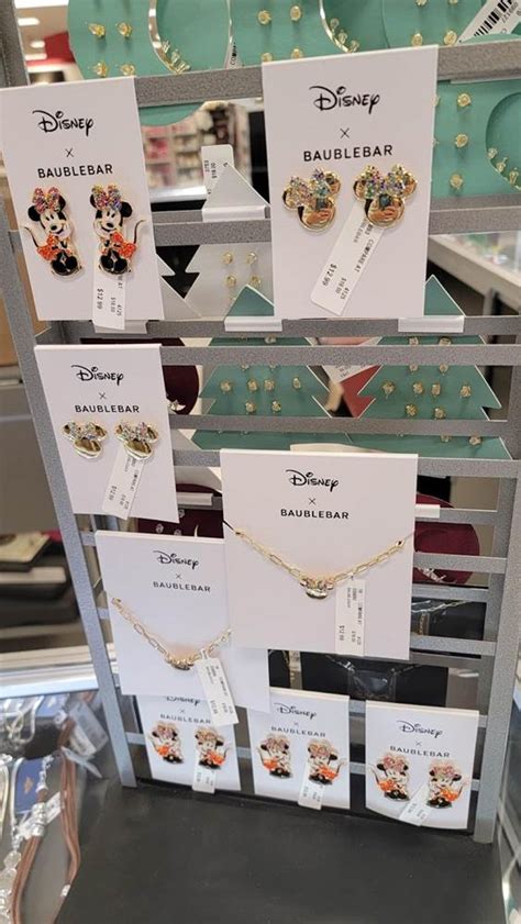 Become A Disney Holiday Maxxinista Fun And Festive Items Spotted At