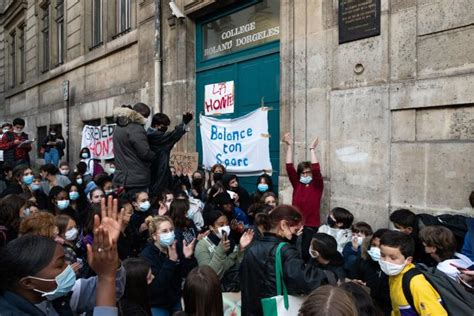 A Paris Le Collège Dorgelès Se Divise Sur Le Cas Dun Enseignant D