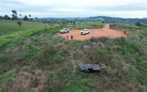 Jaru Carro Perde O Controle E Despenca Ribanceira Do Morro Cidade Alta