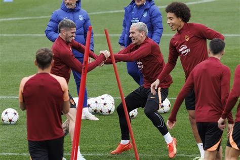 João Félix integrado no último treino do Atlético Madrid antes do jogo