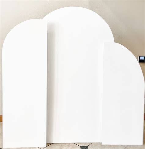 White Arched Backdrop Eventlyst