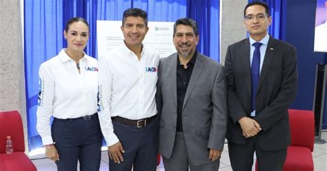 Eduardo Rivera se compromete a llevar educación a través de señal satelital