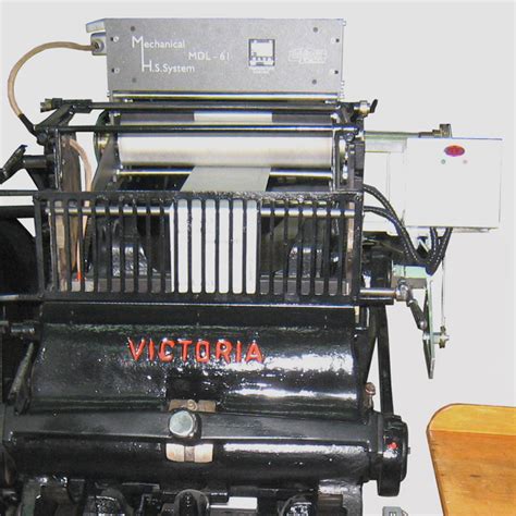 ST X Victoria Cutting Machine For Mounting Cavomit MDL Mechanical Hot Stamping System