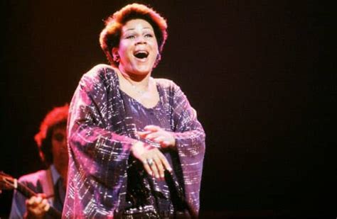 10 Best Minnie Riperton Songs of All Time - Singersroom.com