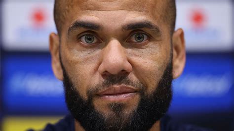 Apelan fiscalía y defensa de Dani Alves su sentencia de cuatro años y