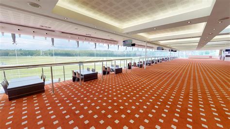 Newbury Racecourse - Meetings - Reviews - meetingsclub