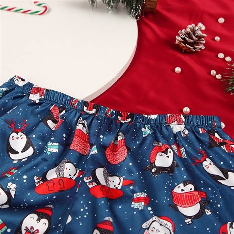 Weihnachtspyjama Aus Satin Mit Pinguinmuster F R Frauen Alle Schlafanzuge