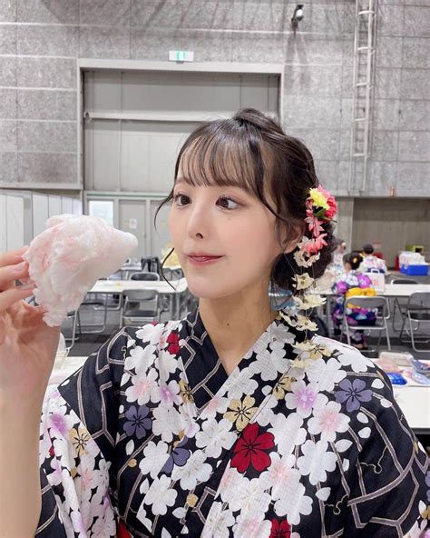 福田朱里さんのインスタグラム写真 福田朱里instagram 「たべてばっかりのひと7枚。 モグモグ中って、へんがおばっかなるから怪獣