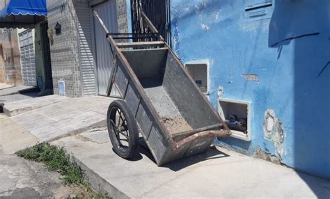 Reciclador é ferido a tiros na Avenida Leste Oeste em Fortaleza