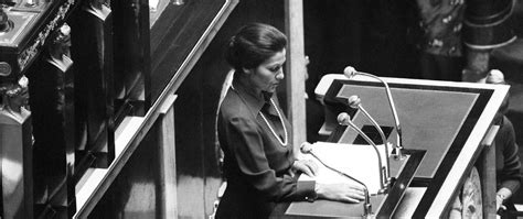 Le Jour O Simone Veil D Fendit L Ivg Devant Une Assembl E D Hommes