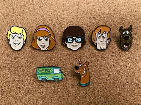 Set Of 7 Scooby Doo 12 Enamel Pins Fred Daphne Etsy Fred Scooby