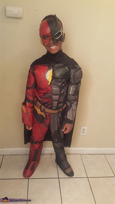 Justice League Flash / Batman Costume | DIY Costumes Under $65 - Photo 3/5