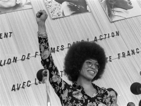 Un combat résolument féministe Qui est Angela Davis Ses combats en