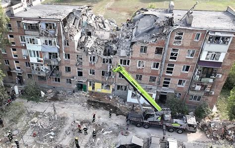 Обстрел Николаева: из-под завалов достали еще одну погибшую. Новости ...